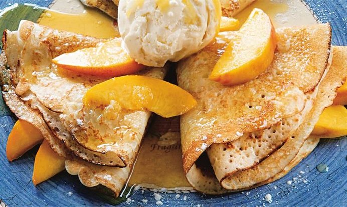 Блины с персиками