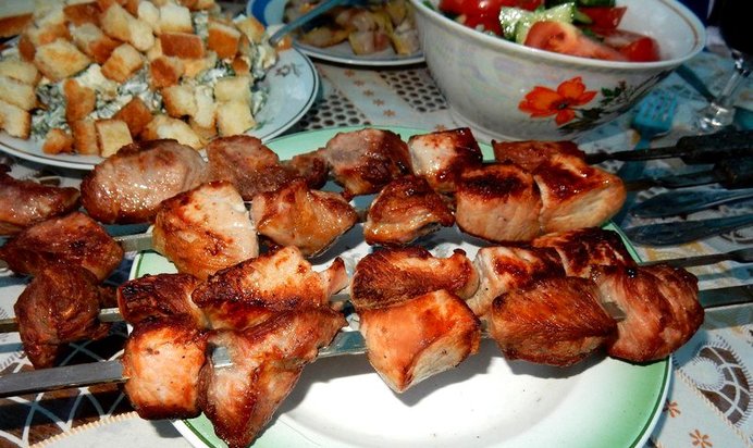 Свиной шашлык с ароматом мяты