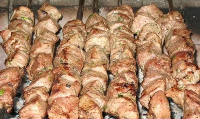 Шашлык из говядины с салом