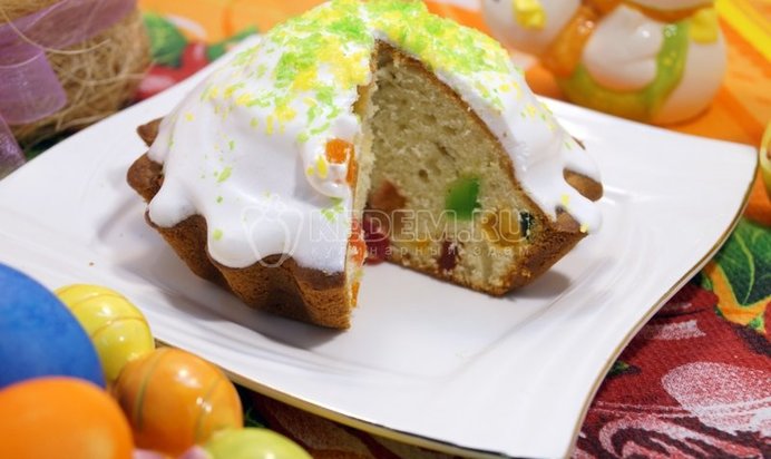 Говядина, тушенная с луком и красным вином