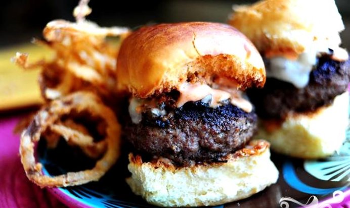 Сэндвичи с говядиной, грибами и швейцарским сыром