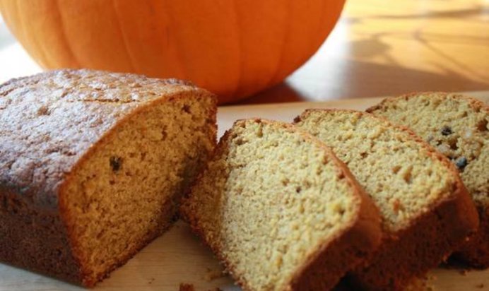 Хлеб с тыквой и зеленым луком