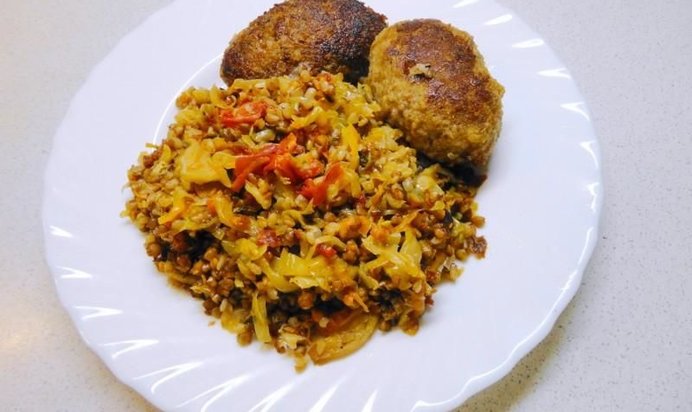 Клубнично-виноградный суп-пюре