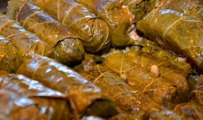 Крам (фаршированные виноградные листья)