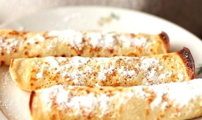 Блинчики с яблоками и орехами