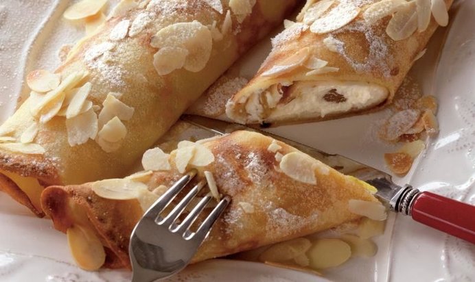 Блинчики с крахмалом, фаршированные рикоттой