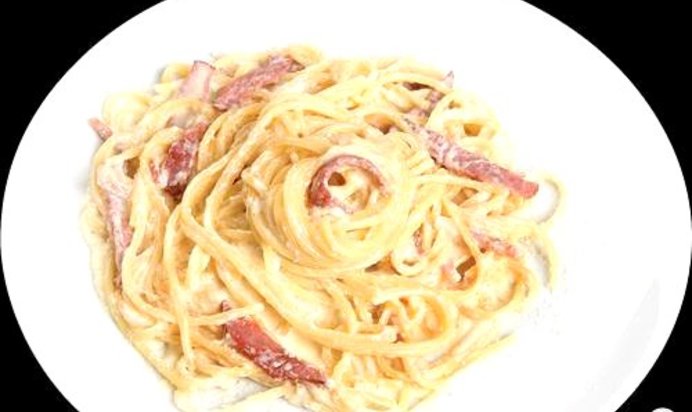 Спагетти с беконом и белым вином