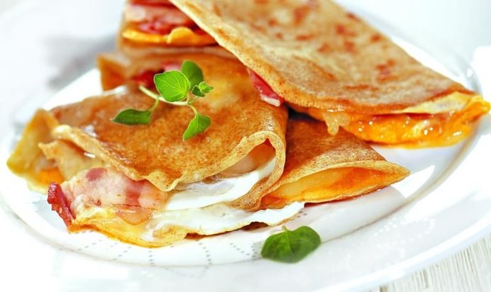 Бретонские блинчики с яйцом