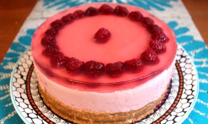 Торт из овсяного печенья без выпечки