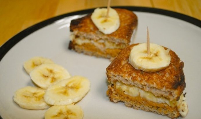 Сэндвичи с арахисовым маслом и бананами