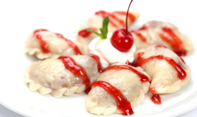 Вареники с вишней и творогом