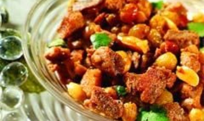 Горячий салат из свинины с виноградом