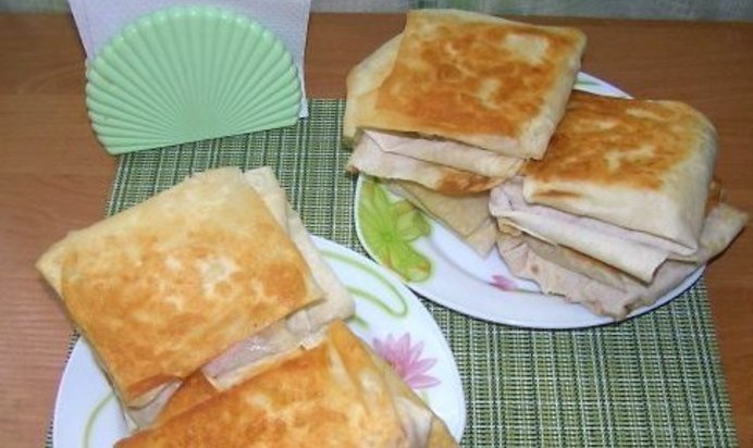 Горячие бутерброды из лаваша