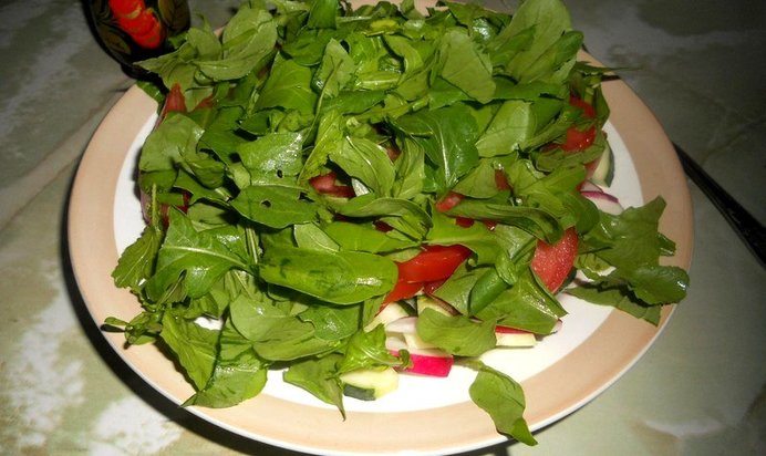 Салат овощной дачный