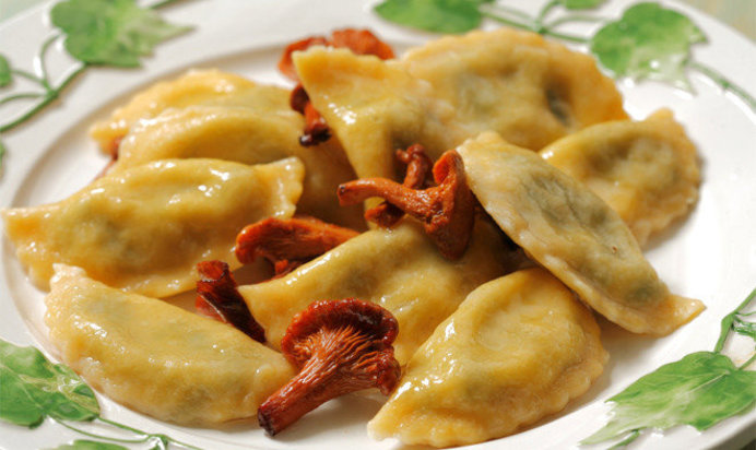 Вареники с капустой и грибами