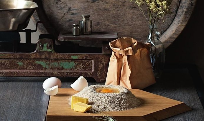 Постные маффины из полбы с бананами и черникой