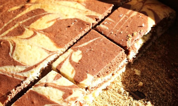 Мраморный кекс с лимонной цедрой