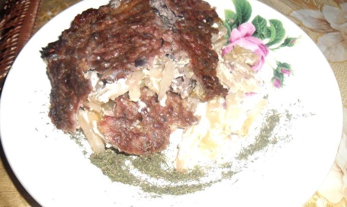 Картофельная запеканка с фаршем и луком