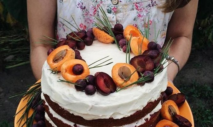 Йогуртовый торт с ореховым кремом