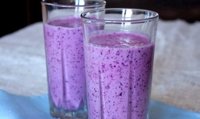 Черничный шейк с медом