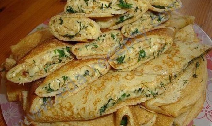Блины фаршированные сыром и зеленью