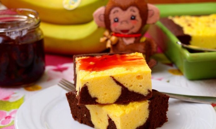 Двухцветная творожно-банановая запеканка