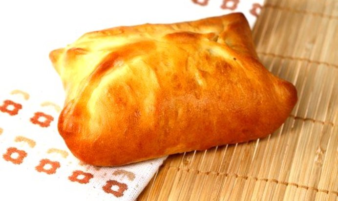 Хлеб с сырно-мясной начинкой