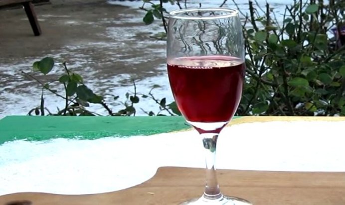 Вино из малинового варенья