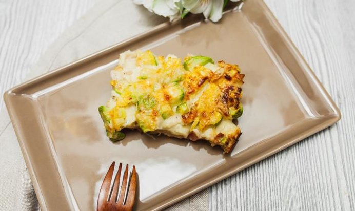 Торт из цукини с беконом и сыром Пармезан