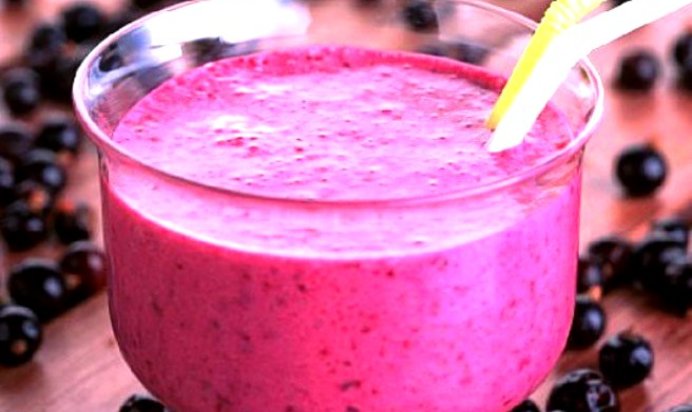 Коктейль со смородиной