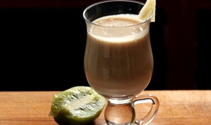 Смузи с яблоком и бананом