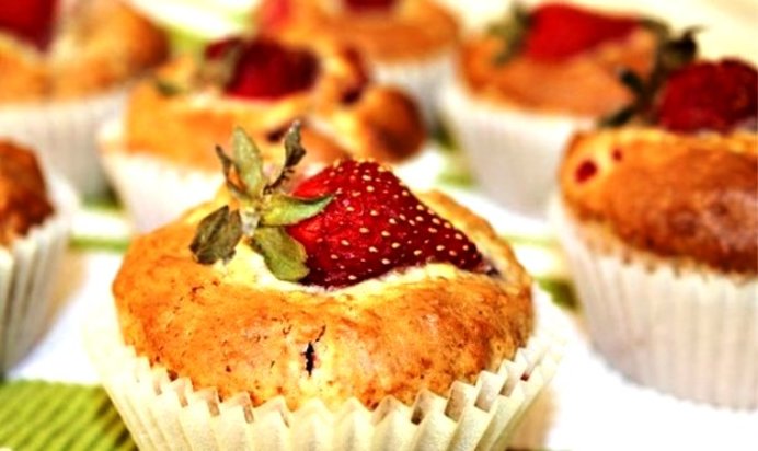 Клубничные маффины