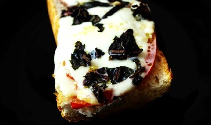 Бутерброды с моцареллой