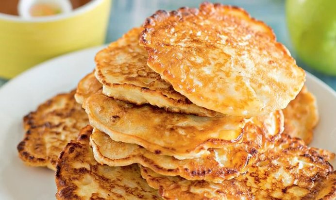 Оладьи с рисом и яблоками