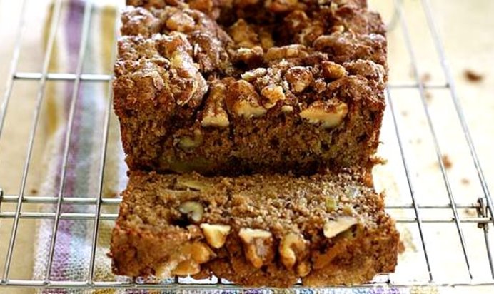 Яблочный хлеб с орехами