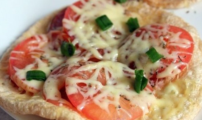 Горячие бутерброды на вафельных хлебцах