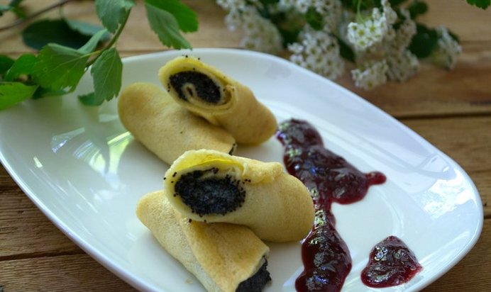 Блины с маковой начинкой