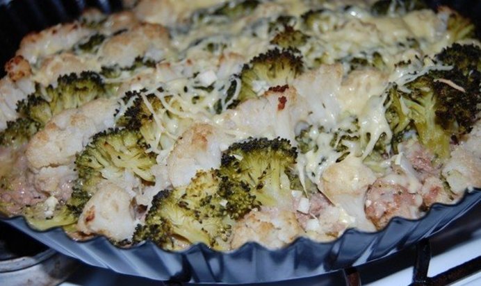 Запеканка из брокколи и цветной капусты