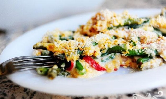 Запеканка с фасолью и беконом