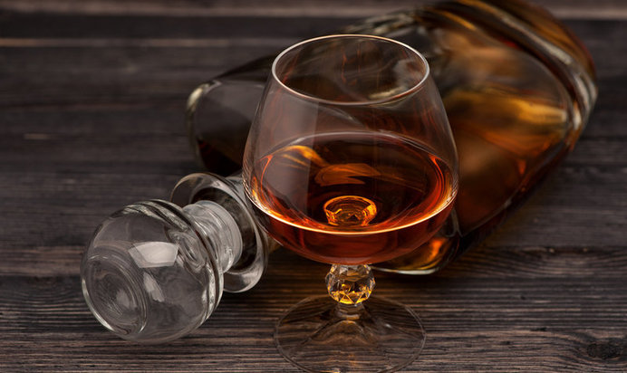 Пять рецептов коктейлей с коньяком для осенних вечеров