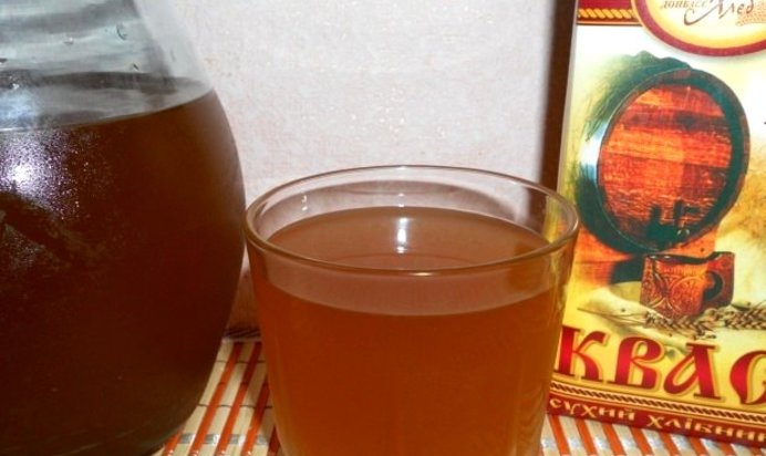 Квас из ржаных сухарей