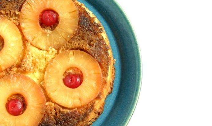 Торт безе с ананасами в карамели