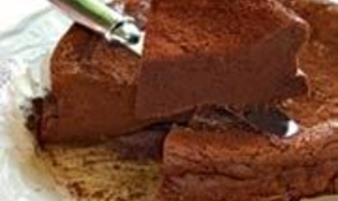 Шоколадный торт с кардамоном