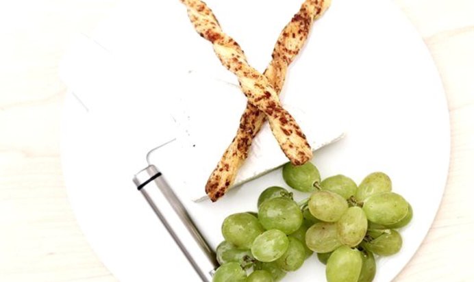 Хлебные палочки с кунжутом и анисом