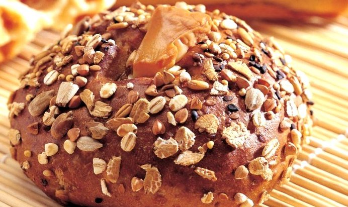 Маффины со щавелем и кедровыми орешками