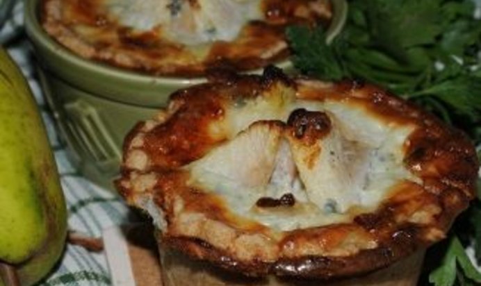 Картофельно-грушевые тортики с горгонзолой