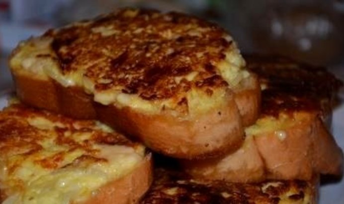 Горячие бутерброды с плавленым сырком