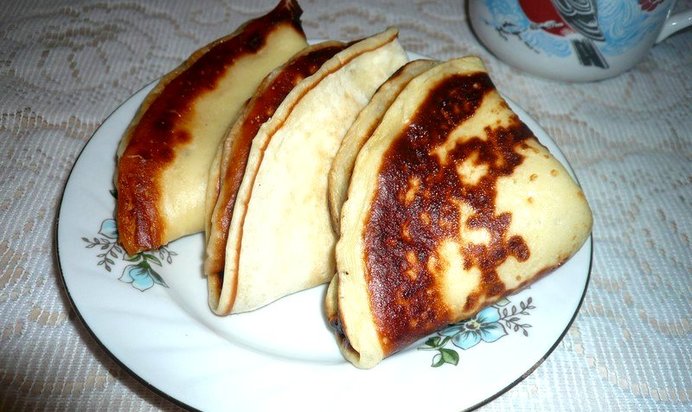 Кефирные блинчики с медом