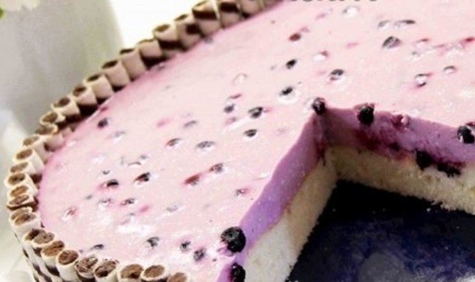 Чернично-йогуртовый торт