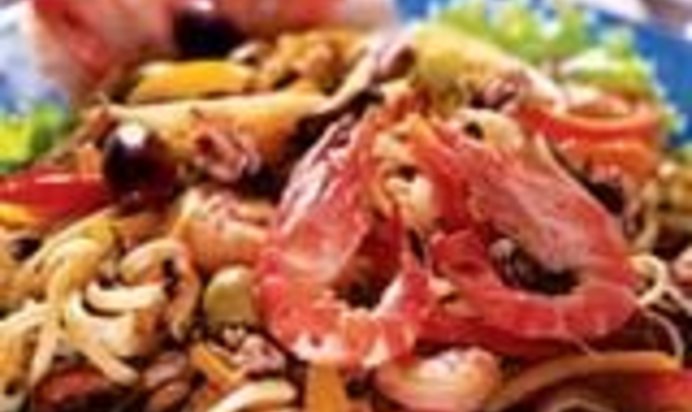 Салат морской со спагетти